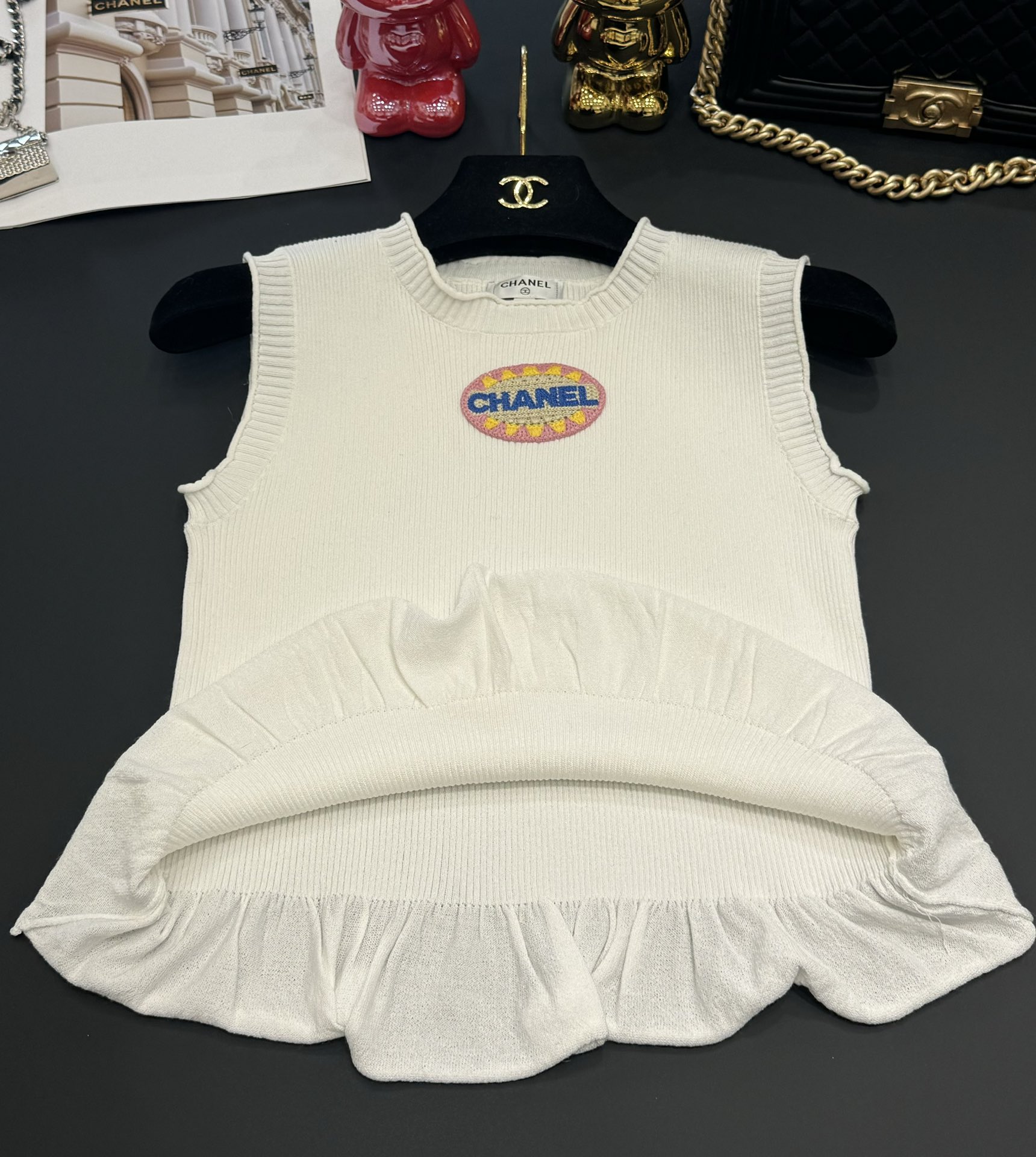 CHANE25SS Embroidered Logo Knit Short Sleeve
