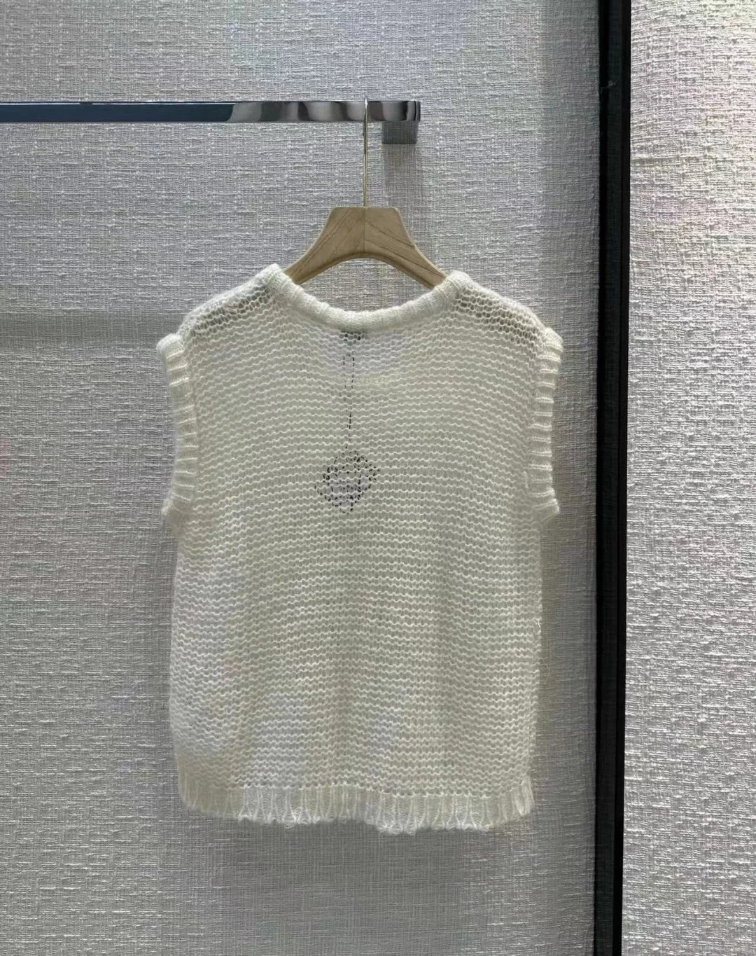 LOUIS VUIT jacquard cut-out knit sweater