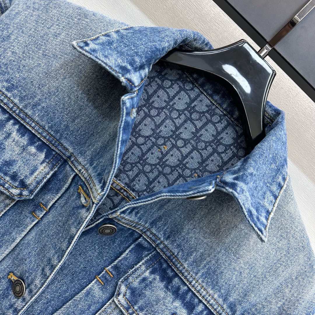 DIA 25SS Short silhouette denim jacket