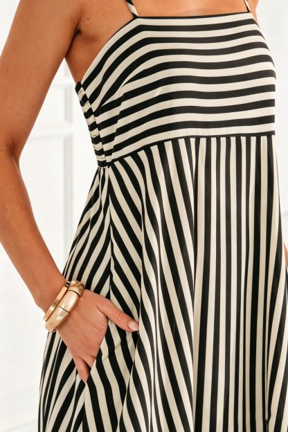 Women's Summer Maxi Dress — Casual Sleeveless Square-Neck Striped Beach Dress (With Pockets)