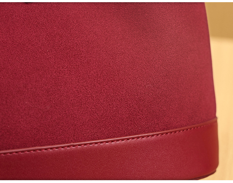 Wine Red Two-Tone Bucket Handbag with Mini Coin Pouch, Crossbody Tote Bag