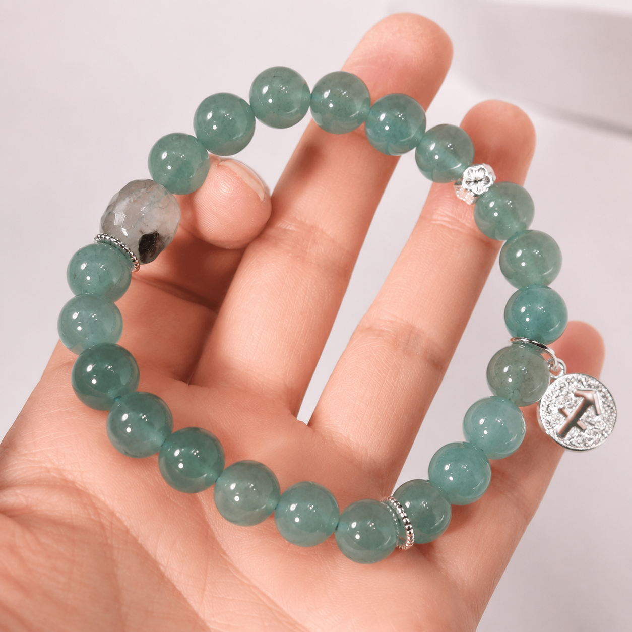 綠水晶你唔落單，你個friend都會推你落單|水晶占卜癮起係咁先