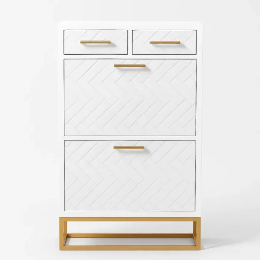 Weißer MDF-Schrank mit goldenen Metallgriffen-meuboveta