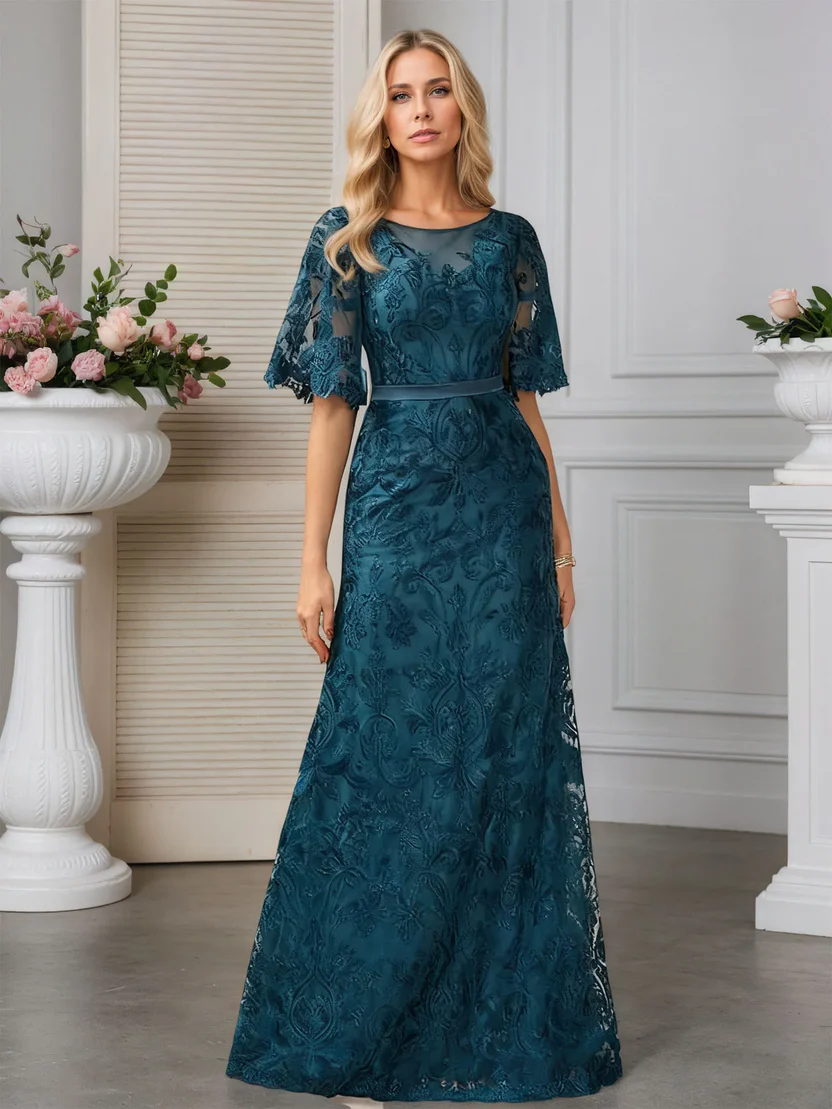 A-line Scoop Neck Floor-Length Lace Evening Dress With Appliques
