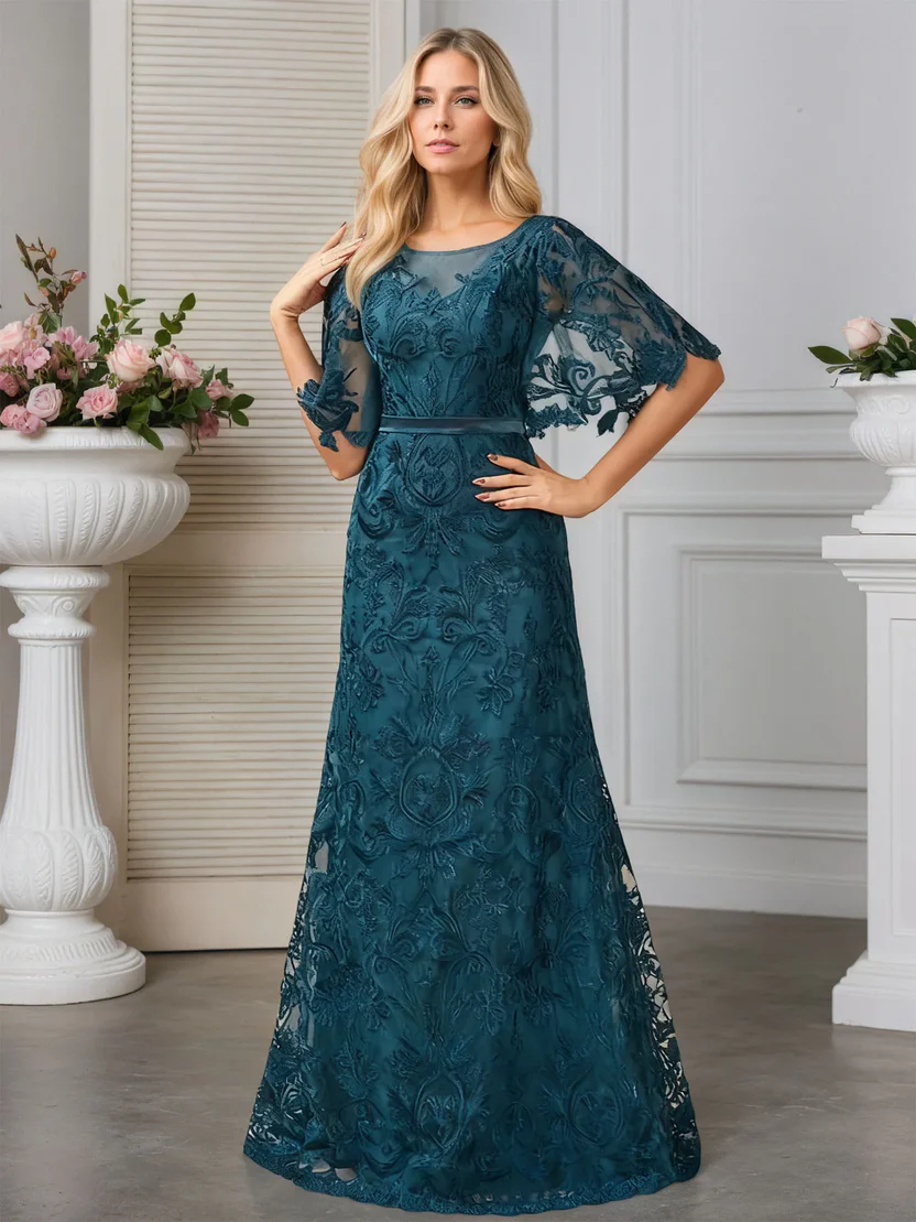 A-line Scoop Neck Floor-Length Lace Evening Dress With Appliques