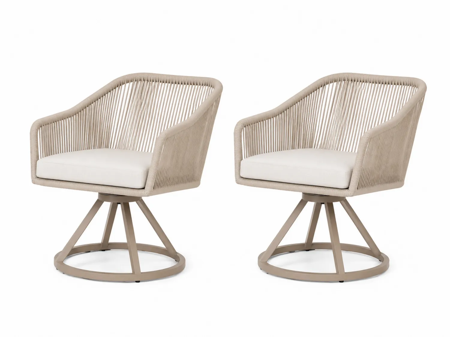 Paire de chaises pivotantes en corde synthétique beige