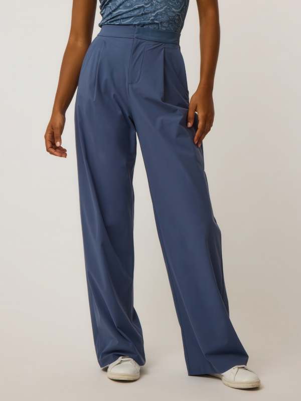 Greenie 32" Phoenix Wide Leg Trouser in VINTAGE INDIGO