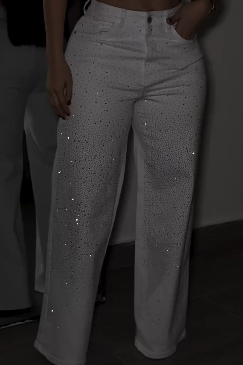 Chic Women's Glam Rhinestone Accent High-Waist Jeans