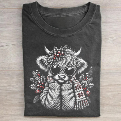 Cute Christmas Highland Cow T-shirt