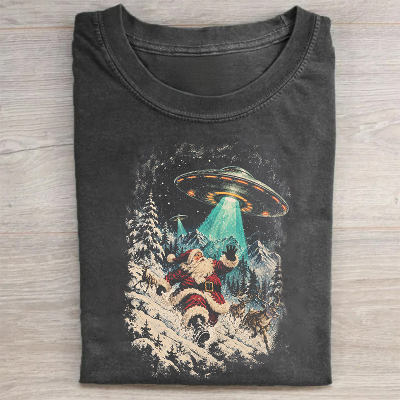 Vintage Santa UFO Christmas T-shirt