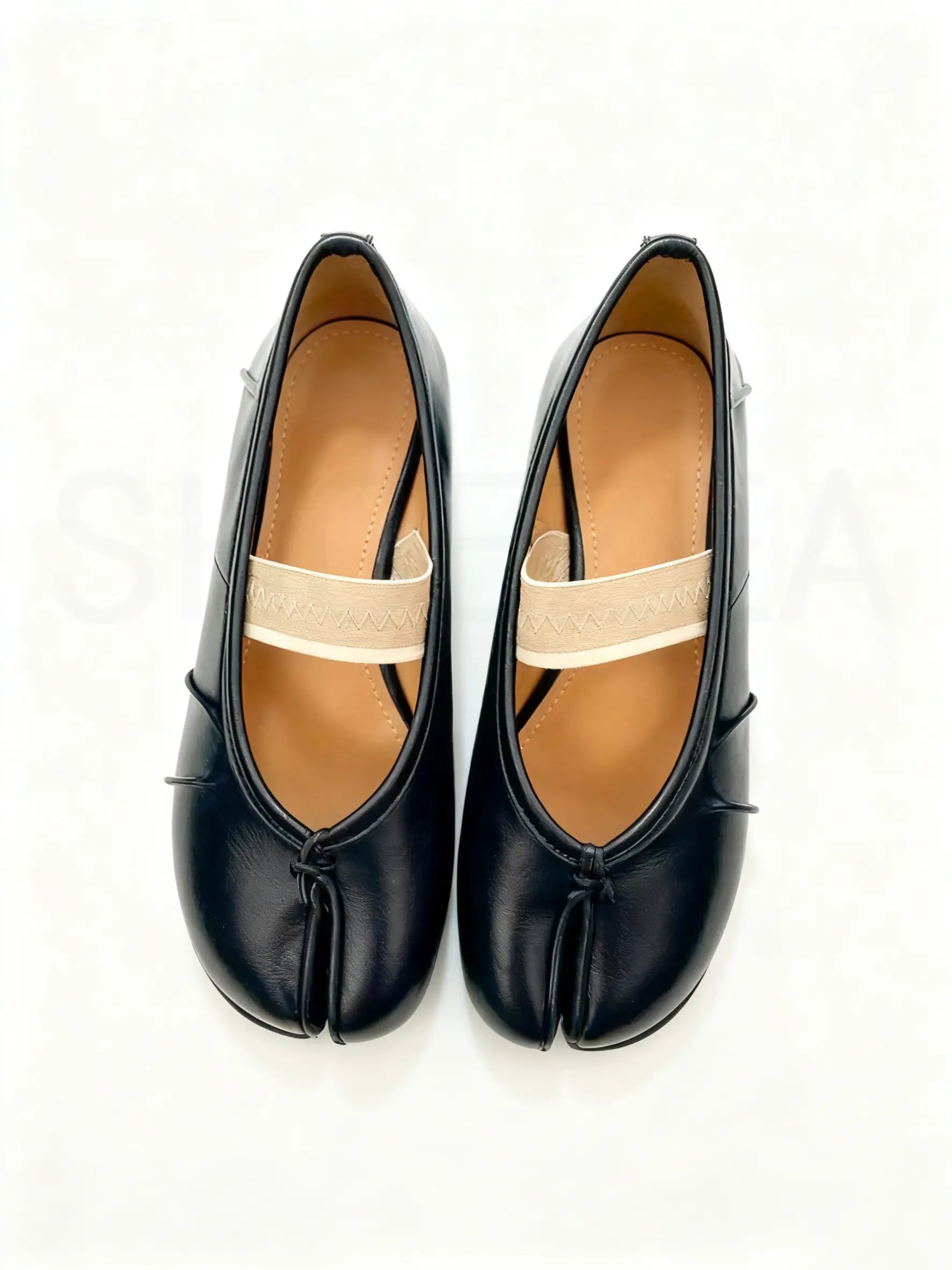 Split-Toe Tabi Flats with Wide Comfort Band
