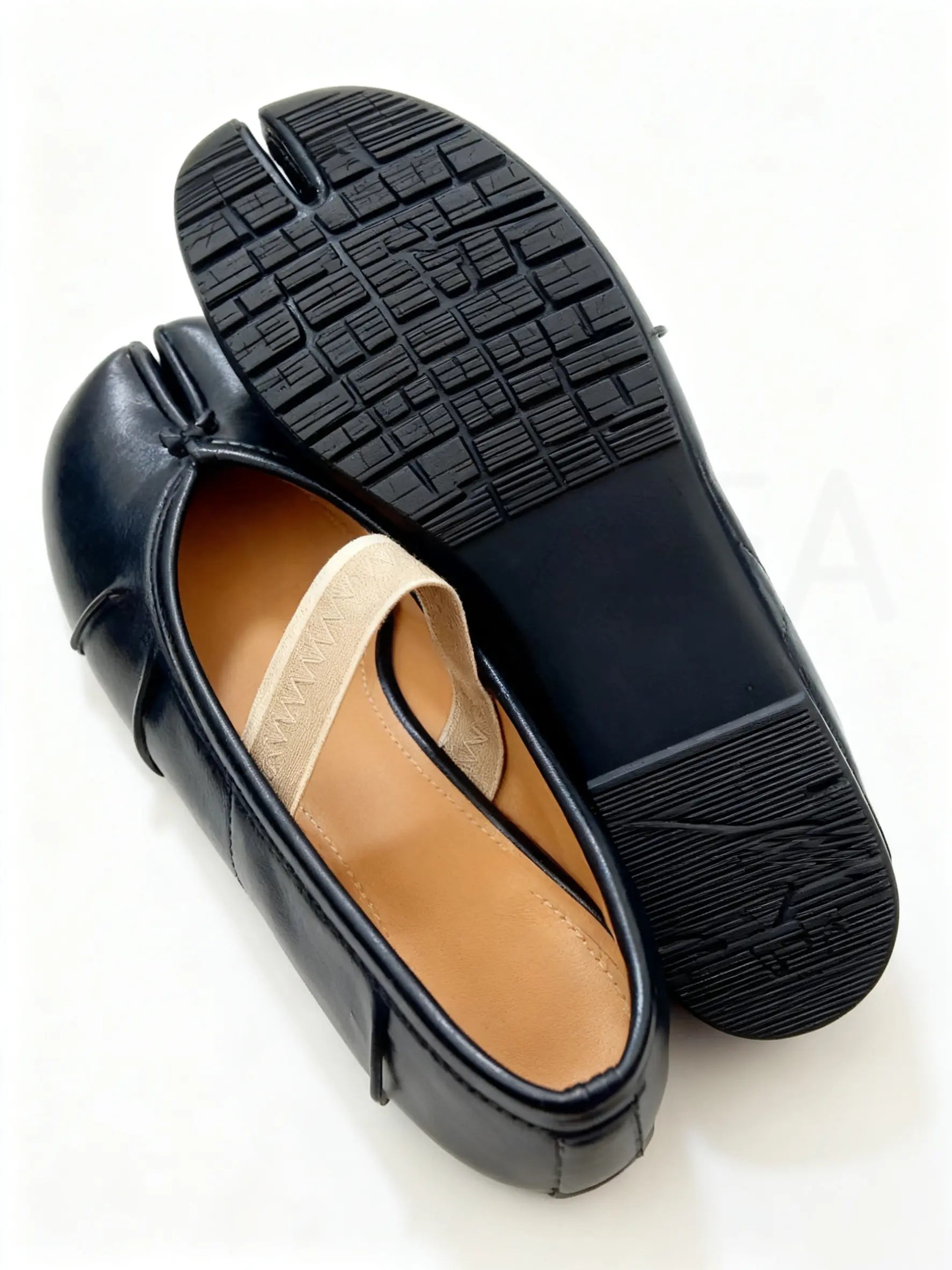 Split-Toe Tabi Flats with Wide Comfort Band