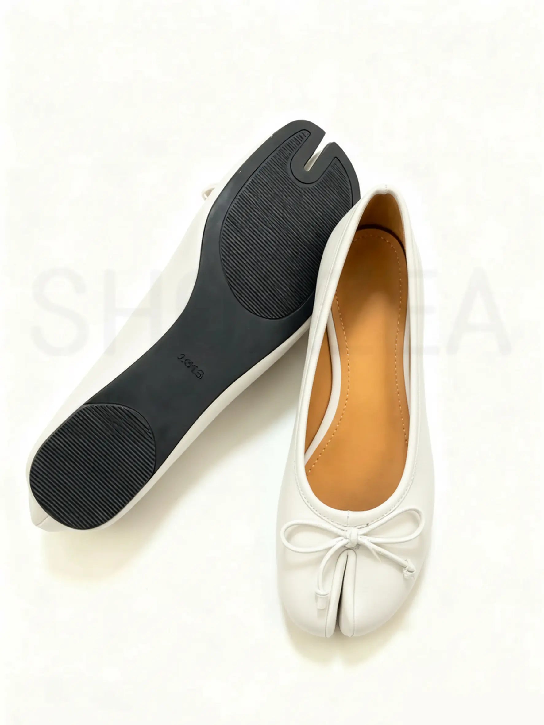 Women’s Split-Toe Tabi Ballet Flats with Elegant Bow Detail