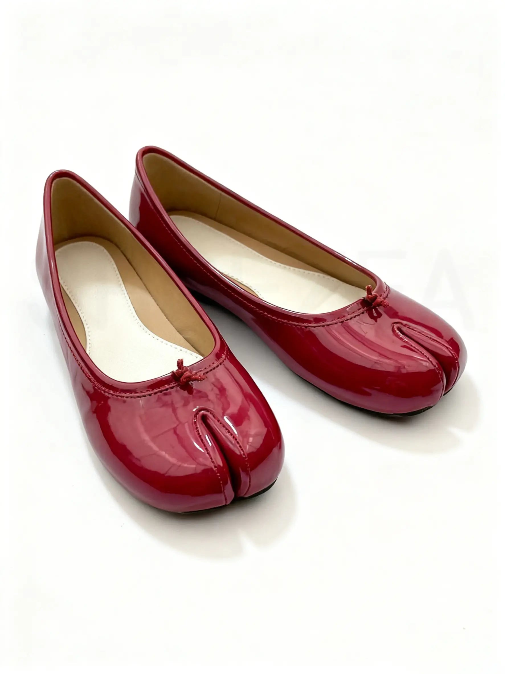 Patent Leather Split-Toe Tabi Ballet Flats with Glossy Finish