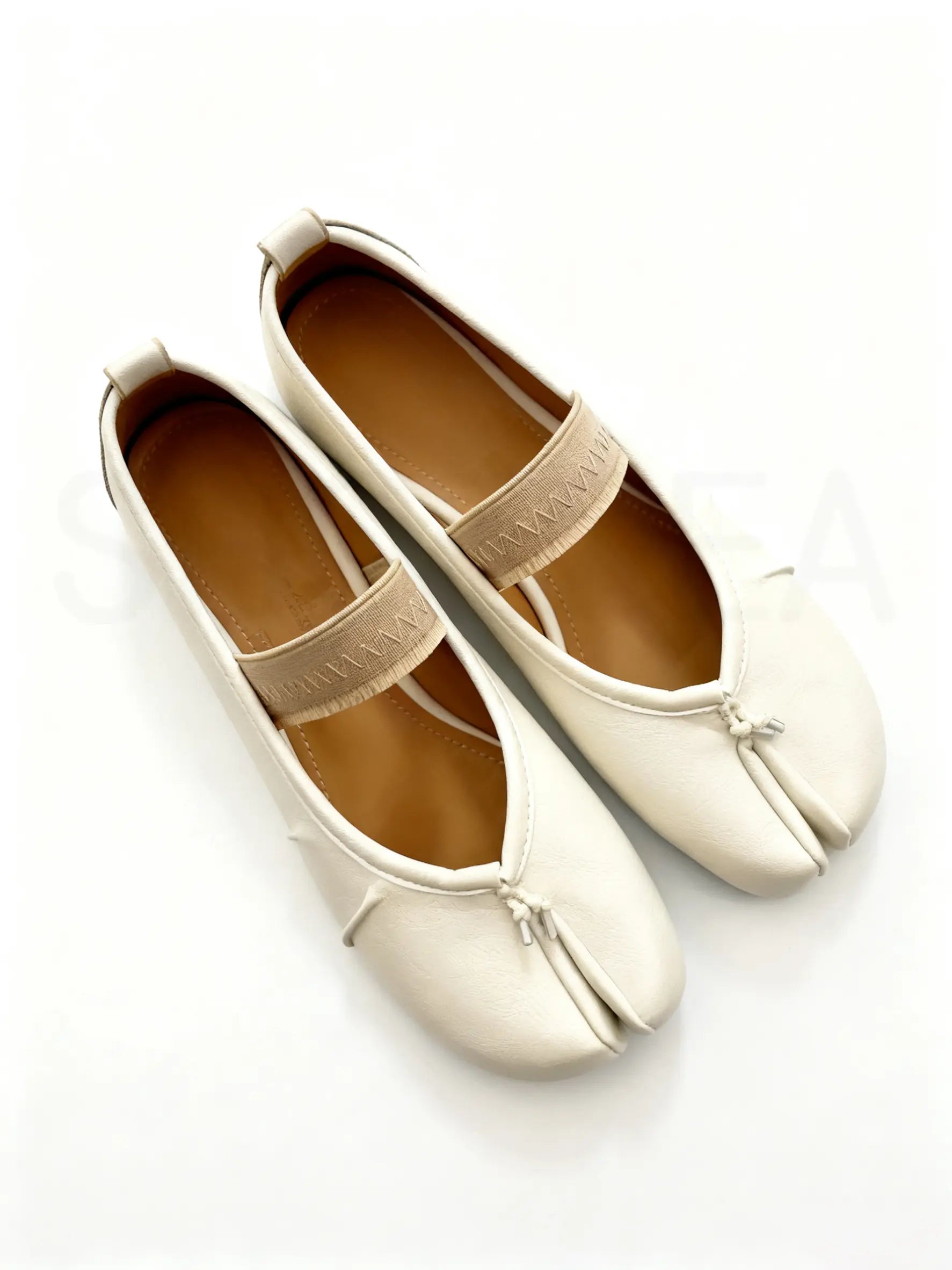 Split-Toe Tabi Flats with Wide Comfort Band