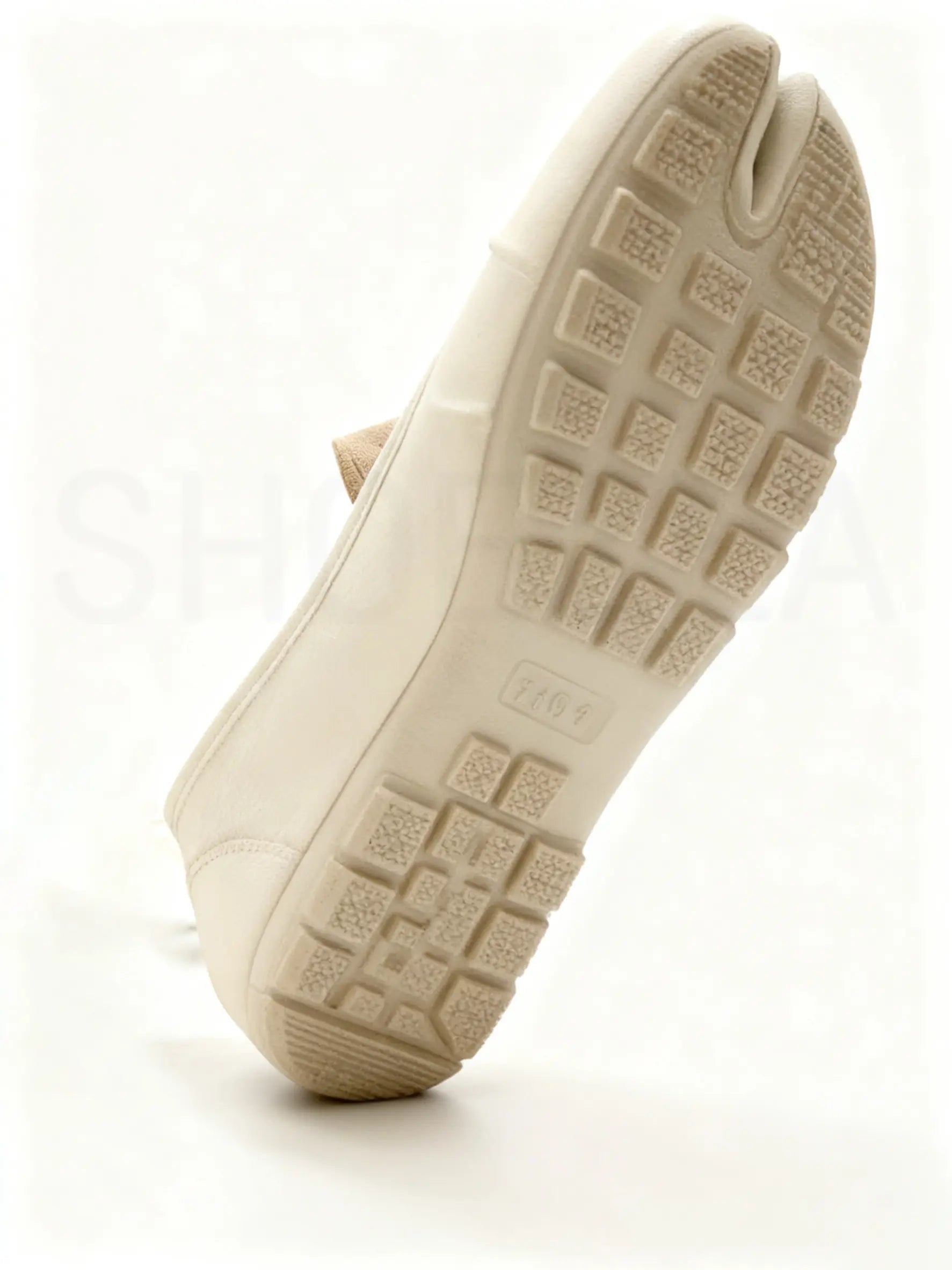 Split-Toe Tabi Flats with Wide Comfort Band