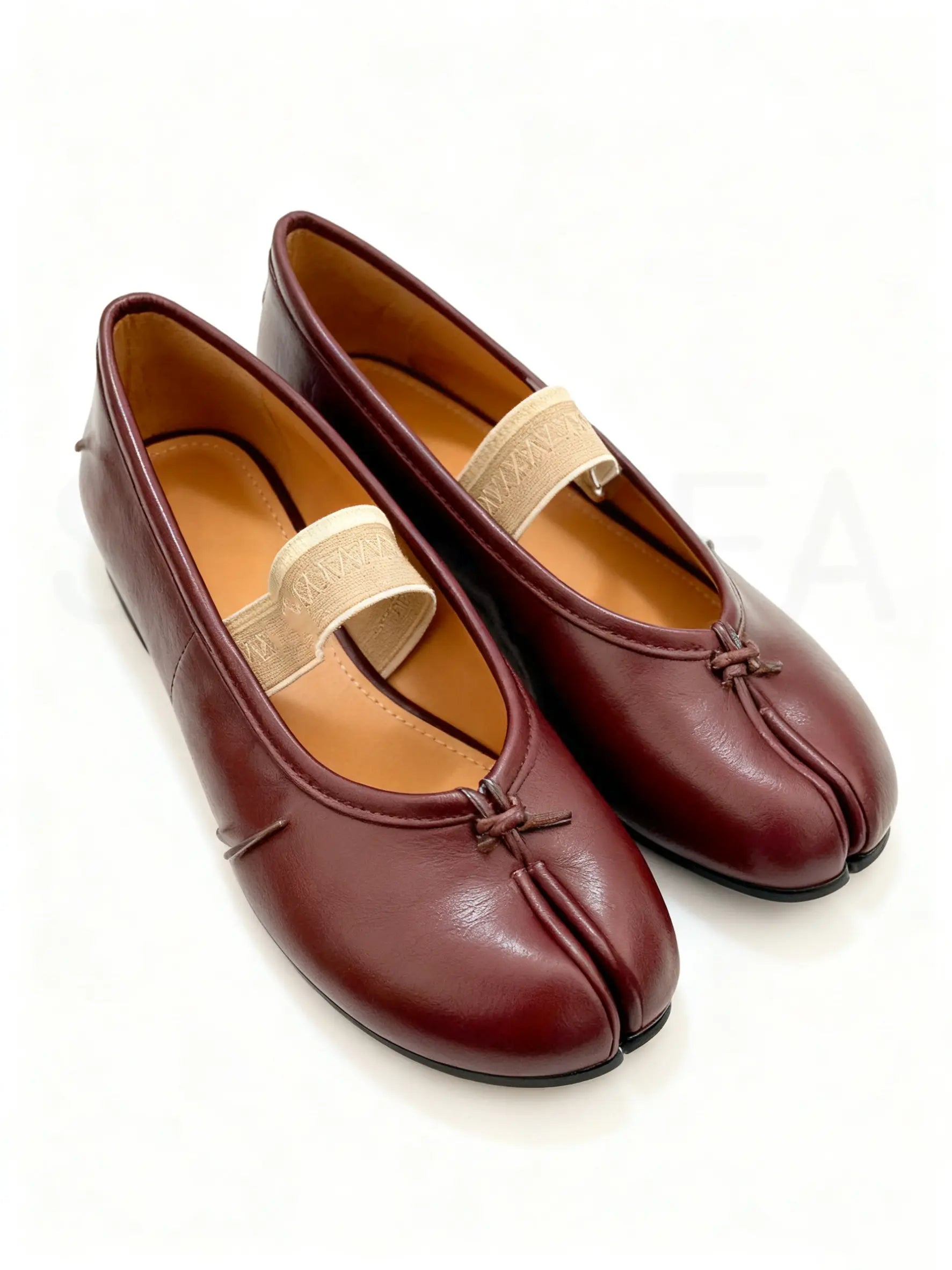Split-Toe Tabi Flats with Wide Comfort Band