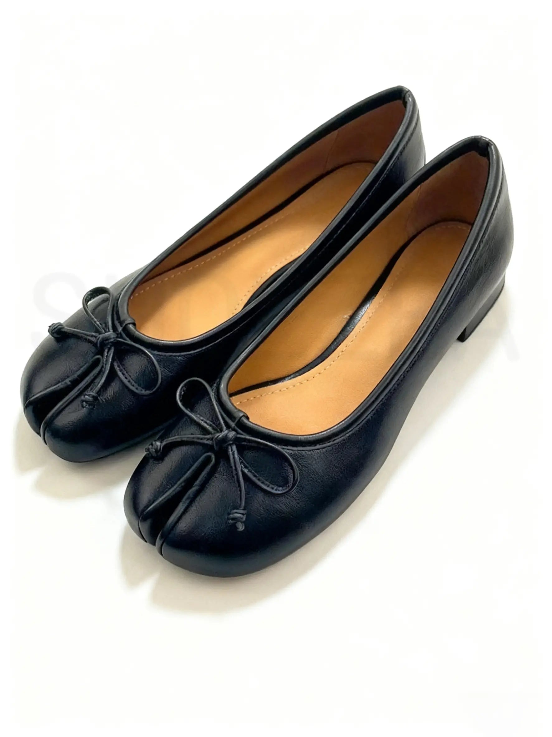 Women’s Split-Toe Tabi Ballet Flats with Elegant Bow Detail