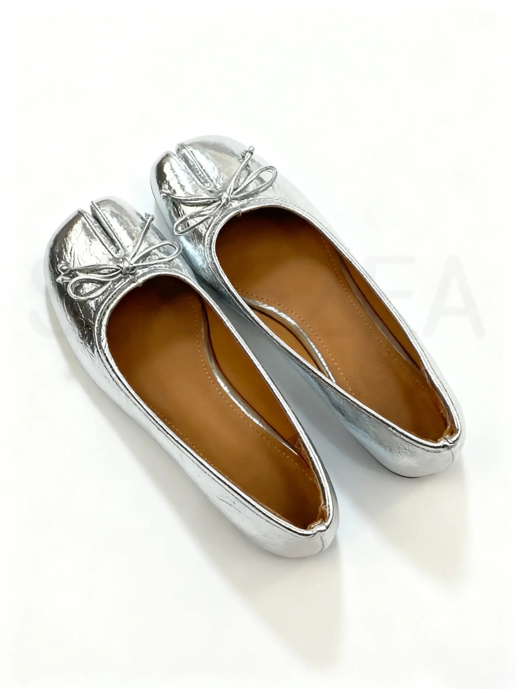 Women’s Split-Toe Tabi Ballet Flats with Elegant Bow Detail