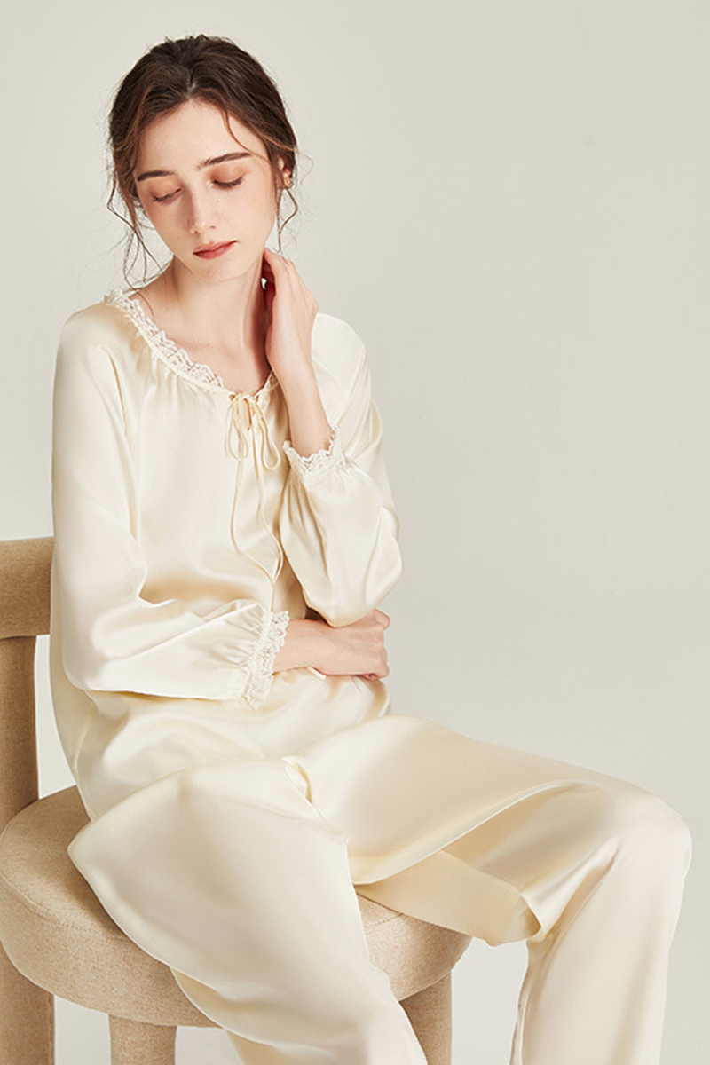 6A Grade 100% Mulberry Silk Long Sleeve Crew Neck Pajamas Set