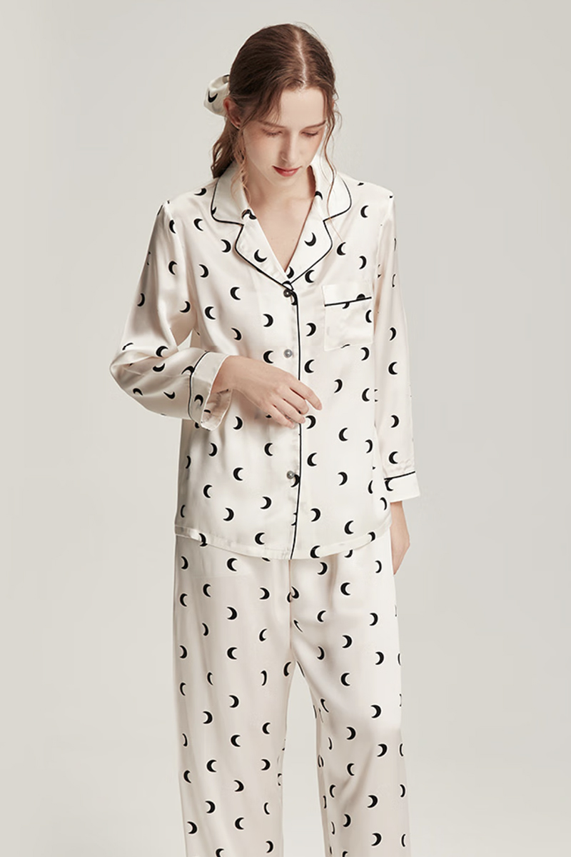 100% Mulberry Silk Loungewear Crescent Pattern Pajama