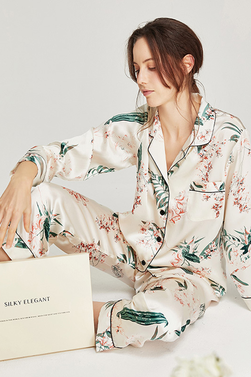  100% Mulberry Silk Long Sleeve for Women Floral Printed Pajama Set