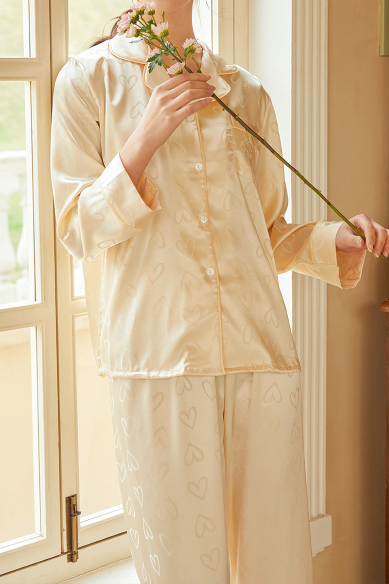 22 Momme Luxury 100% Mulberry Silk Lapel Long Sleeve 2-Piece Pajama Set