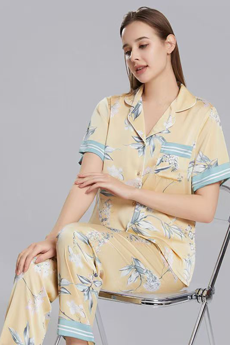 100% Mulberry Silk Elegant 2 Piece Women Loungewear Luxury Printed Pajama Set