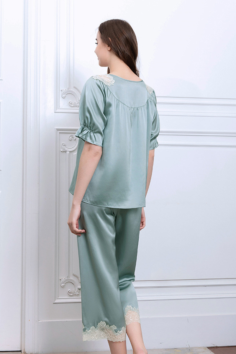 19 Momme 100% Mulberry Silk 2-Piece Pajama Set V-Neck Mid Sleeve Loungewear With Lace Trim