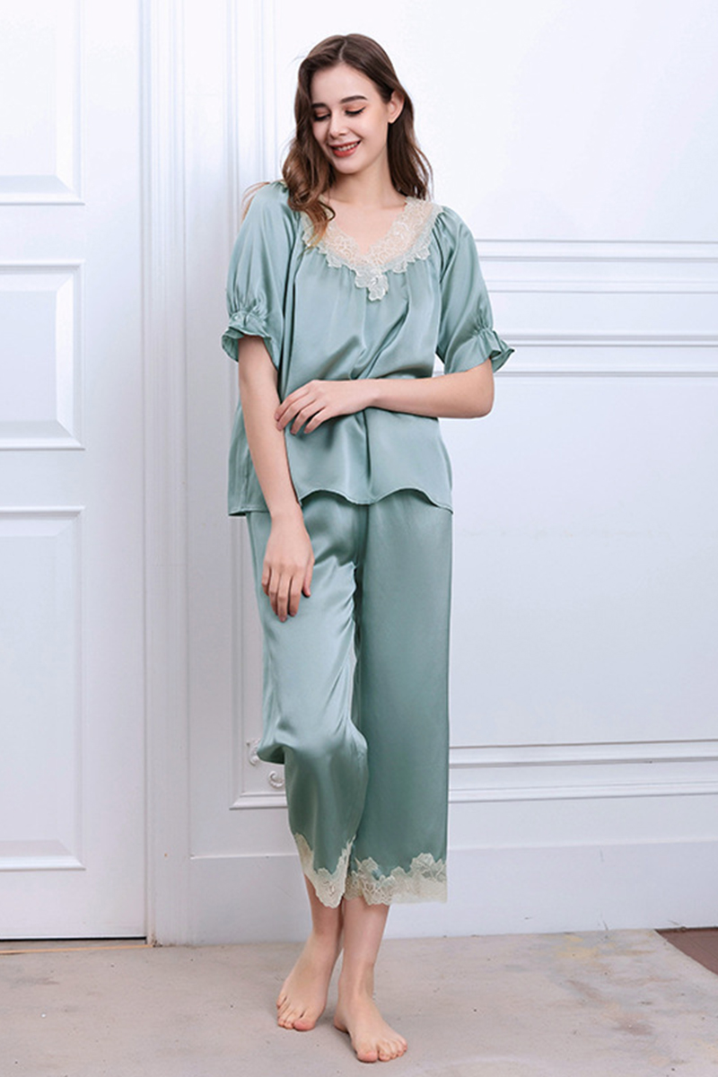 19 Momme 100% Mulberry Silk 2-Piece Pajama Set V-Neck Mid Sleeve Loungewear With Lace Trim