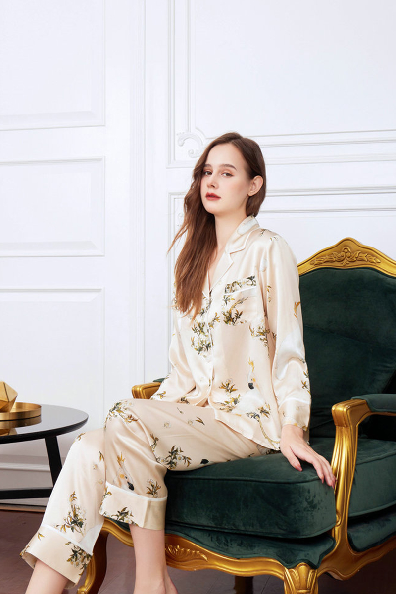 19 Momme Heavy 100% Mulberry Silk Printed Pajama Set Long Sleeve Pants Loungewear Wearable Outside