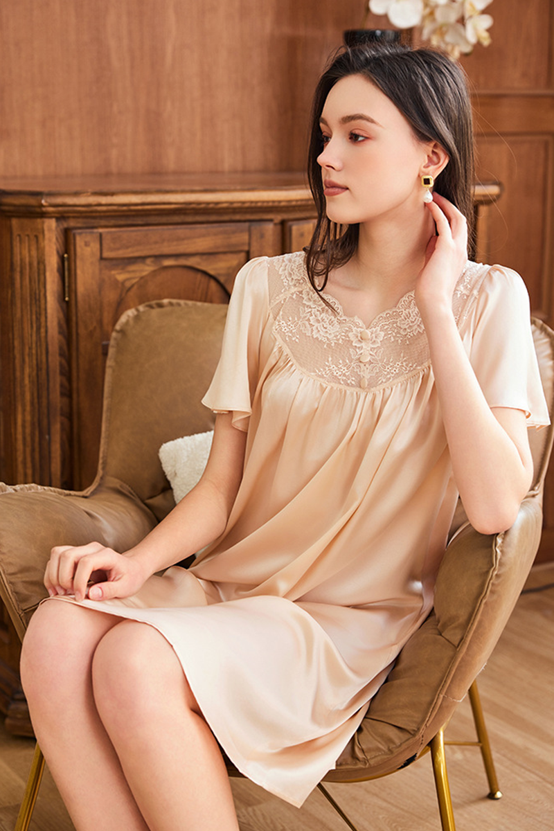 19 Momme Loose Heavy 100% Mulberry Silk Short Sleeve Nightgown Casual Loungewear Dress With Delicate Lace Trim
