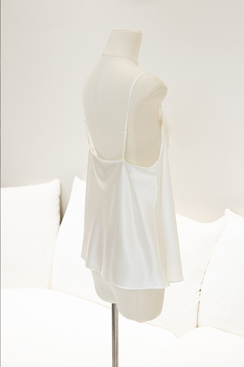 90% Mulberry Silk 2026 Spring Summer New Women Silk Camisole Solid Color Lace Trim Mulberry Silk Tank Top Versatile for Commute Layering & Outer Wear