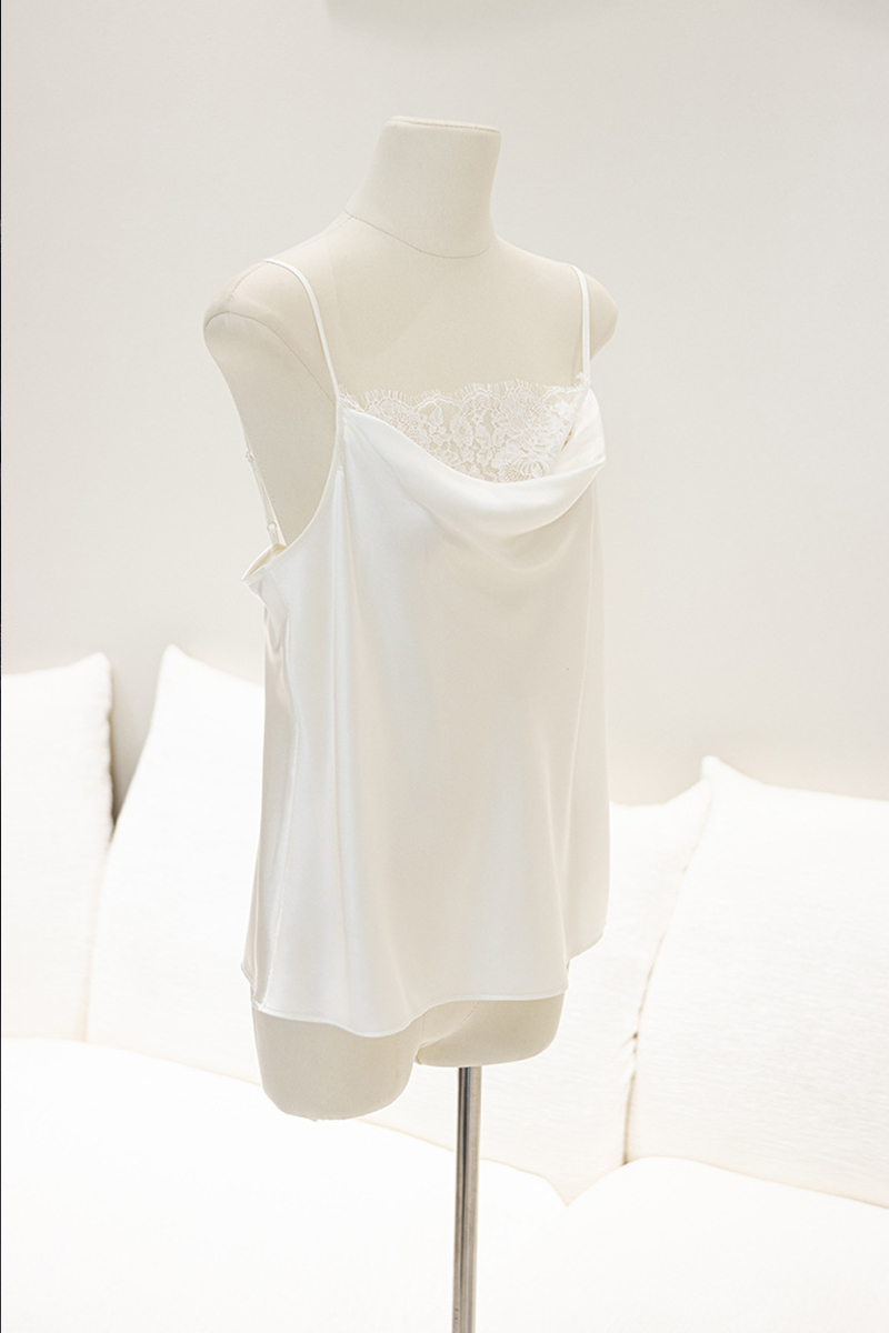 90% Mulberry Silk 2026 Spring Summer New Women Silk Camisole Solid Color Lace Trim Mulberry Silk Tank Top Versatile for Commute Layering & Outer Wear