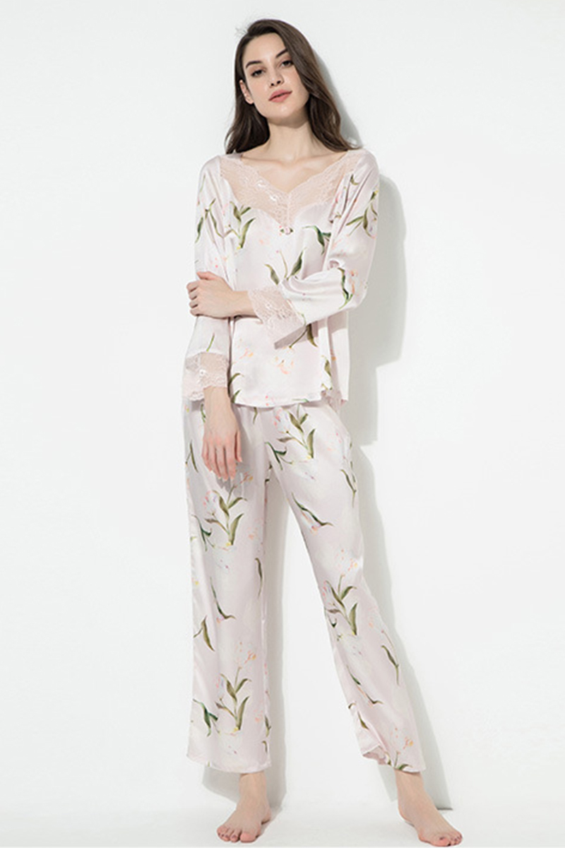 19 Momme 100% Mulberry Elegant Printed Heavyweight 100% Mulberry Silk Pajama Set Soft Long Sleeve Two-Piece Luxury Loungewear