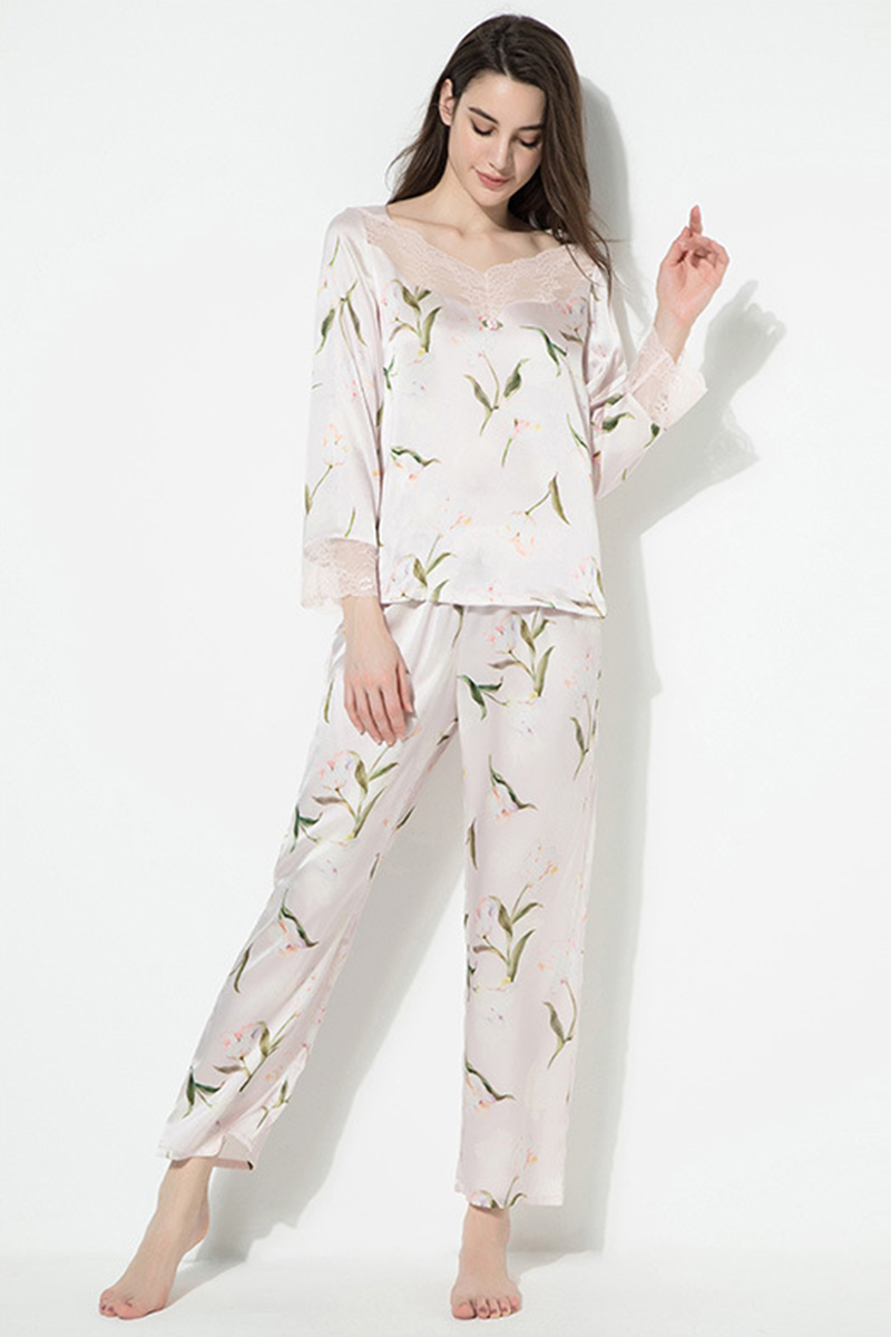 19 Momme 100% Mulberry Elegant Printed Heavyweight 100% Mulberry Silk Pajama Set Soft Long Sleeve Two-Piece Luxury Loungewear