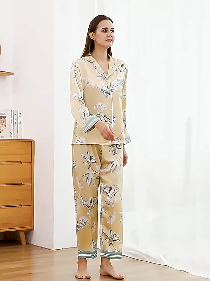 100% Mulberry Silk Elegant 2 Piece Women Loungewear Luxury Printed Pajama Set