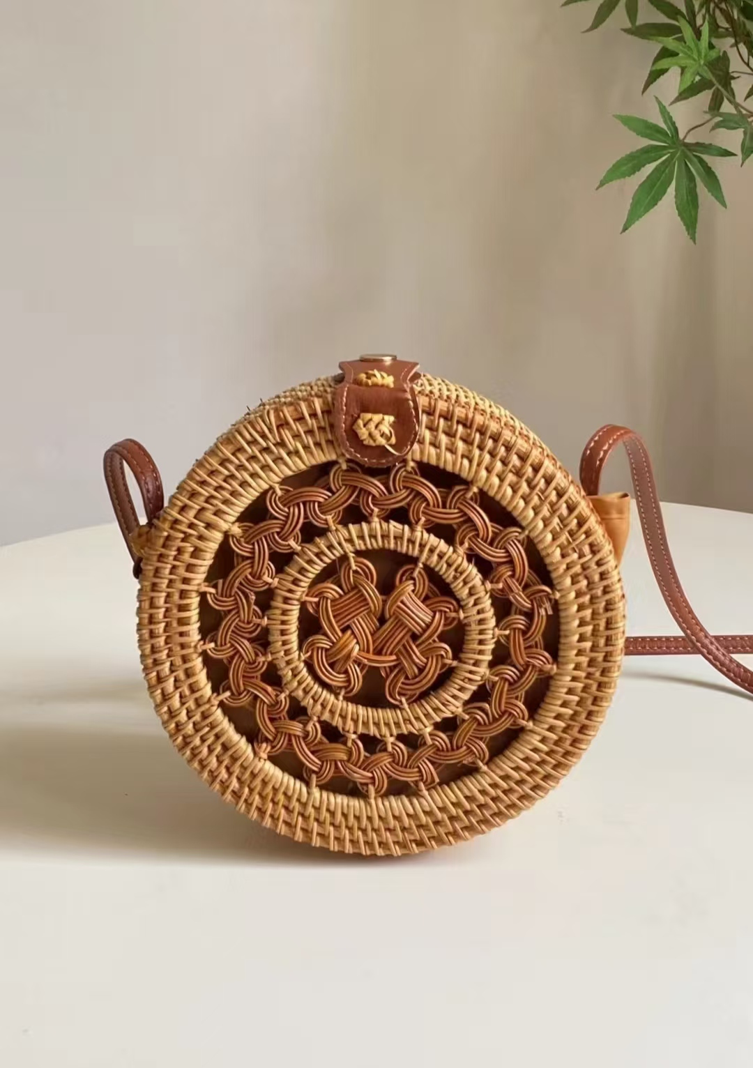 結摟竹編圓心包