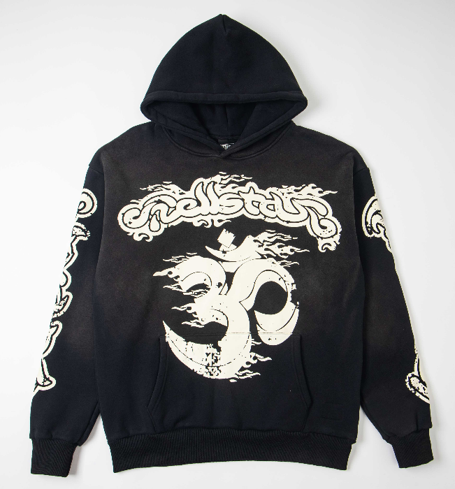 Flame Face Graphic Hoodie – Oversized Y2K Streetwear Pullover