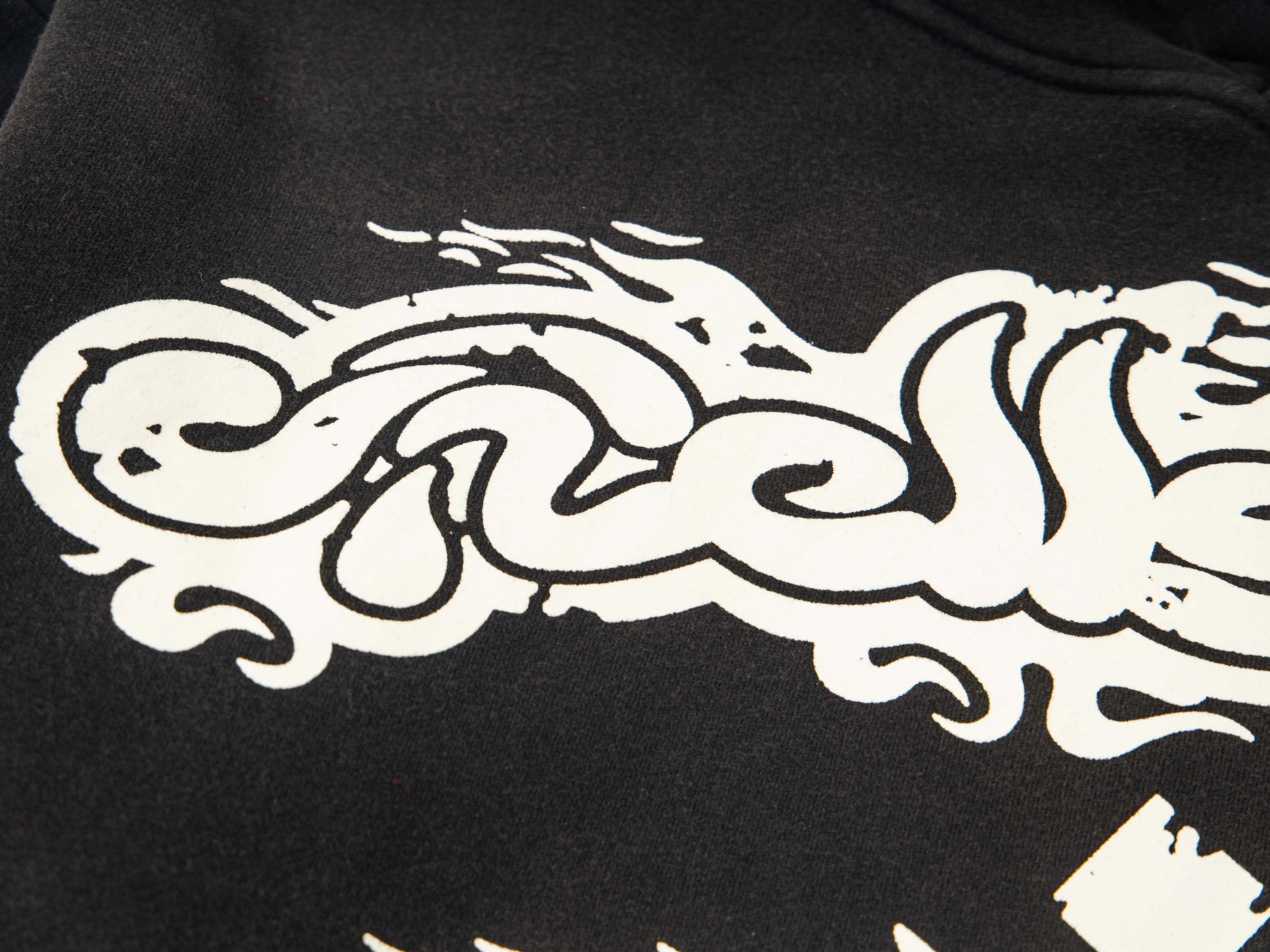 Flame Face Graphic Hoodie – Oversized Y2K Streetwear Pullover