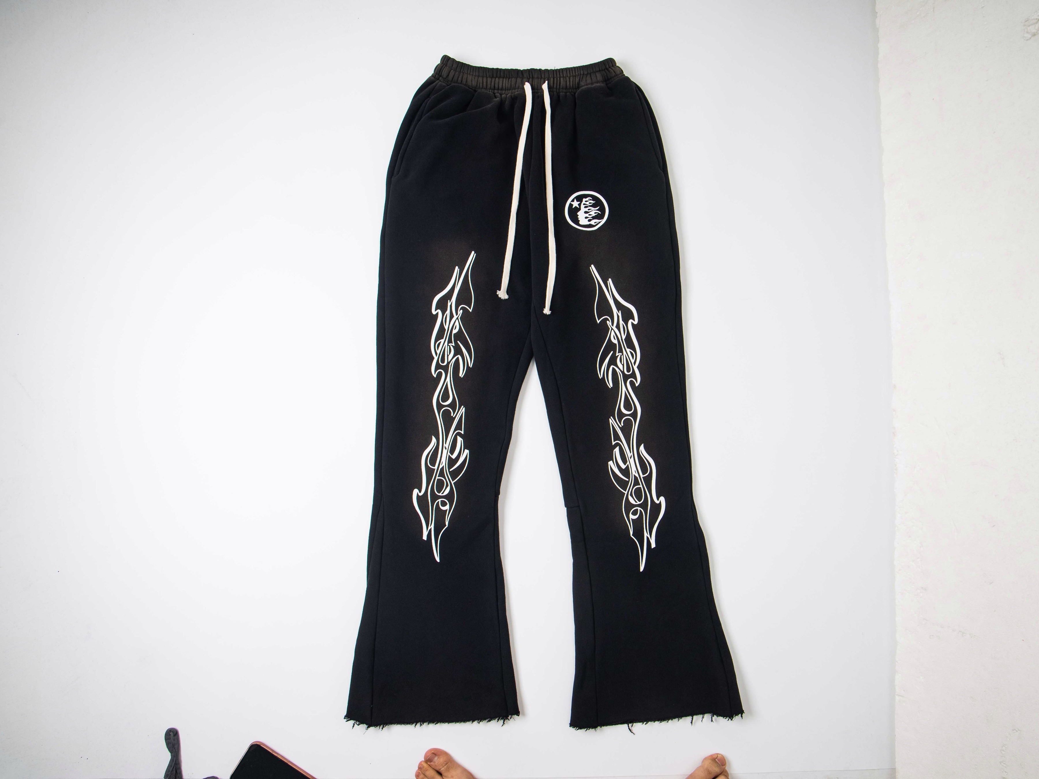 Tribal Flame Streetwear Sweatpants – Unisex Relaxed Fit Joggers