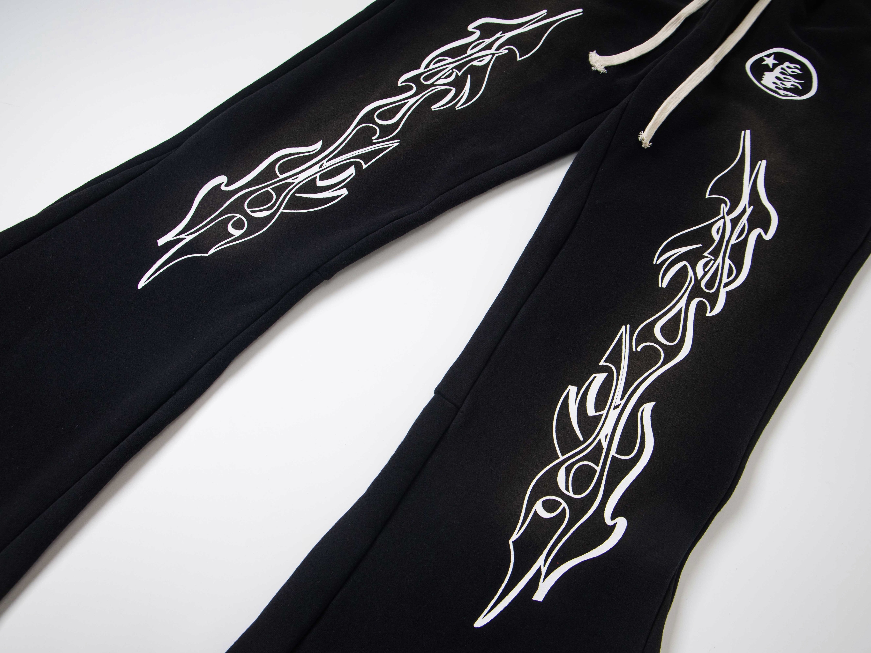 Tribal Flame Streetwear Sweatpants – Unisex Relaxed Fit Joggers