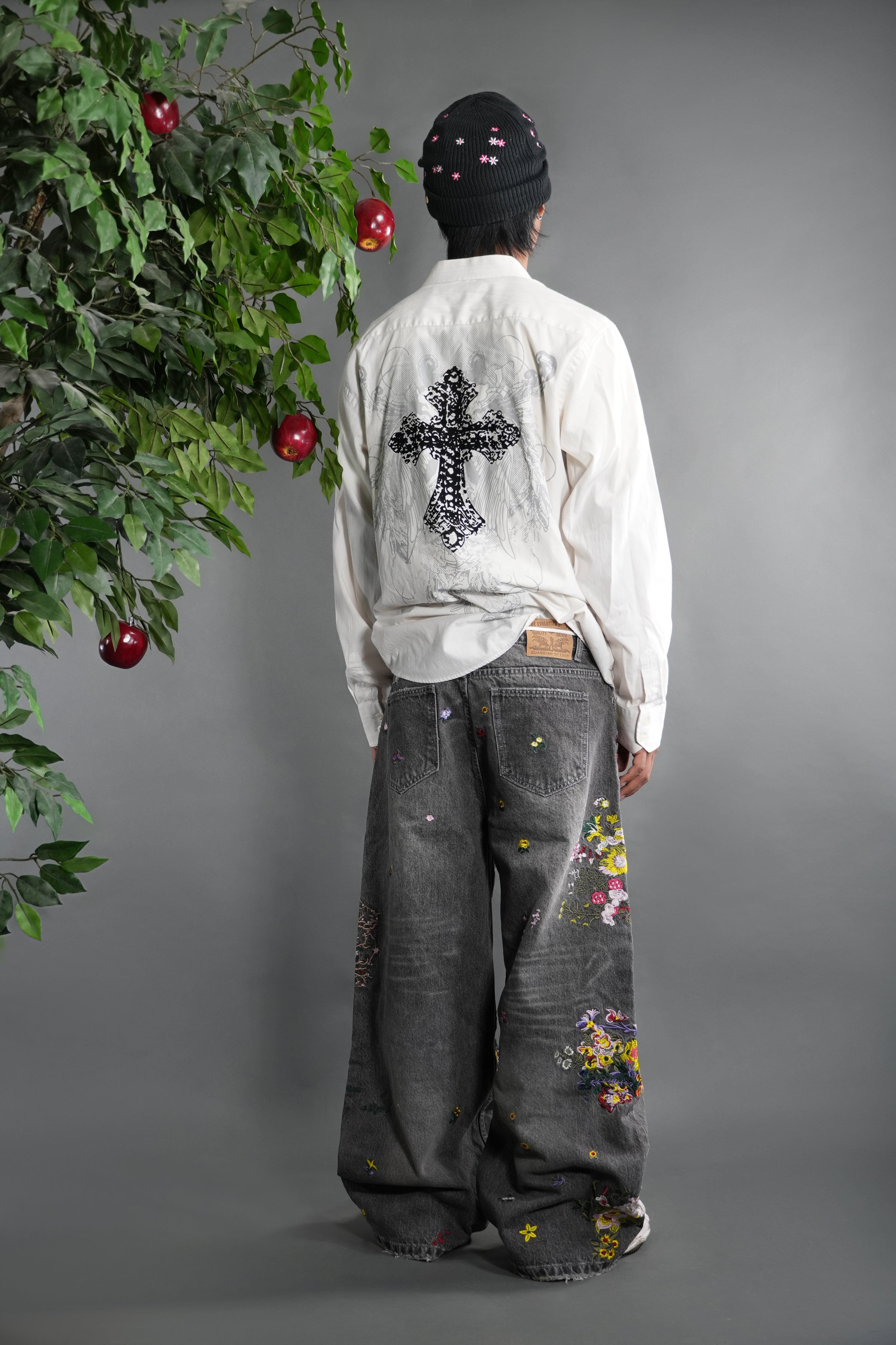 [Grey] Eden V2 Embroidered Jeans