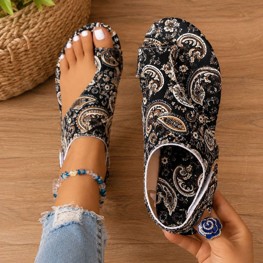 Women's Flat Sandals Split-Toe Paisley Print Hook-Loop Closure