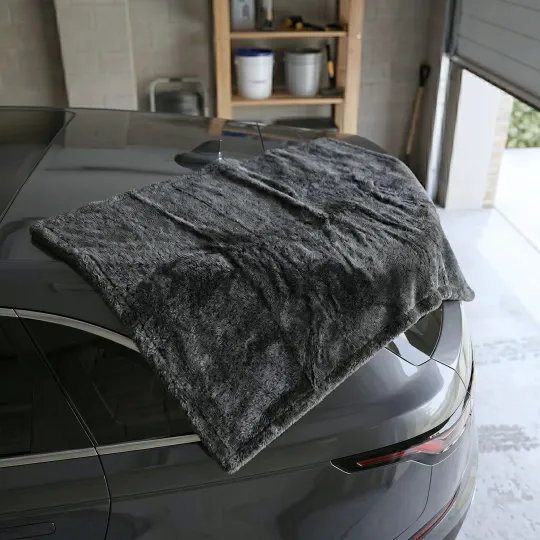 Thirsty Drying Towel – World's First Water Magnet!