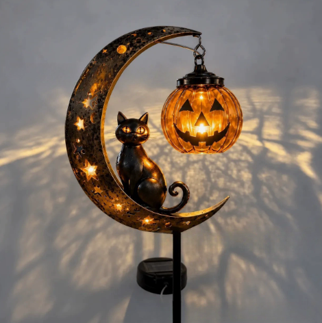 🌙 Solar-Powered Black Cat Garden Stake Light – Create a Magical Halloween Glow in Your Yard