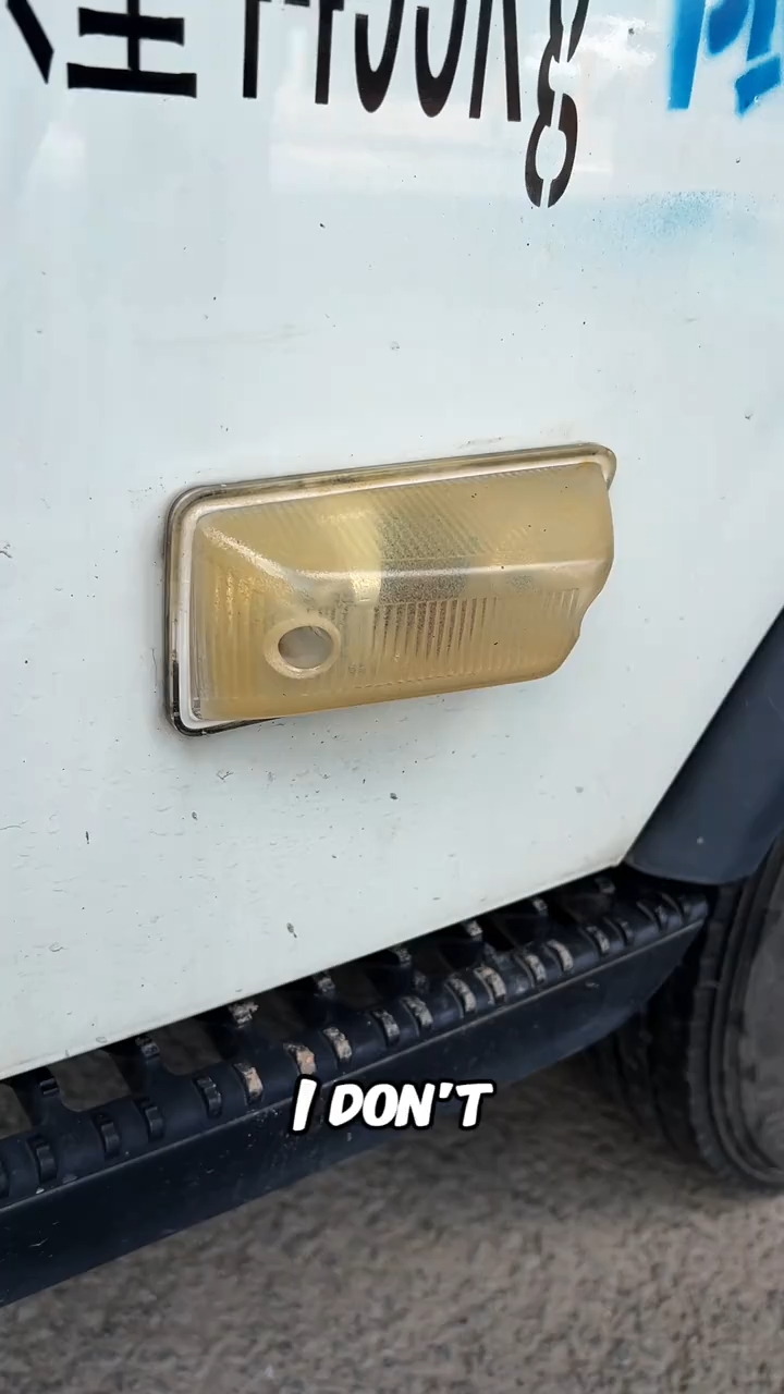 Automotive Headlamp Restoration Fluid - Car Detailing Products for Oxidized, Yellowed, Blurred Headlamps with Enhanced Crystalline Coating Refurbishing Function