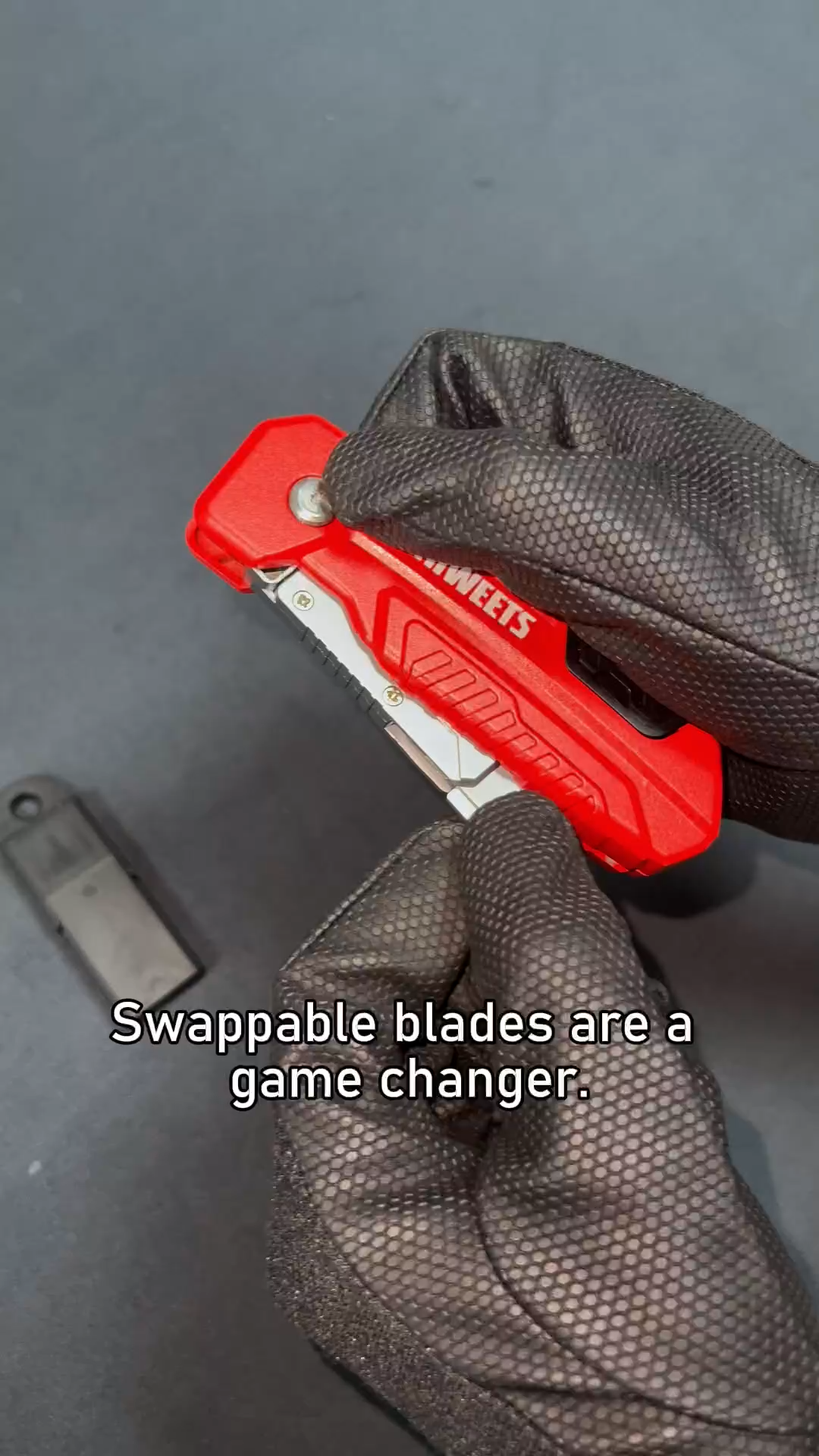 KAIWEETS Utility Knife Scraper, 2-in-1 Folding Box Cutter with Blade Storage, Heavy Duty Zinc Alloy Body, Retractable Design, 12pcs SK2 Black Blades replacement, EDC Tool for Home, Office, DIY
