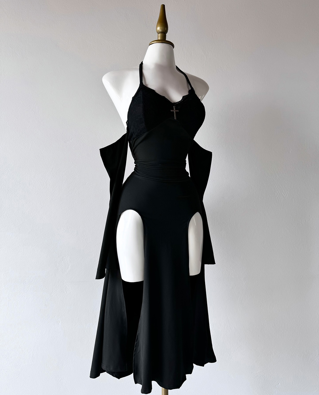 Black Gothic-Style Split-Front Strapless Dress (with Detachable Sleeves)
