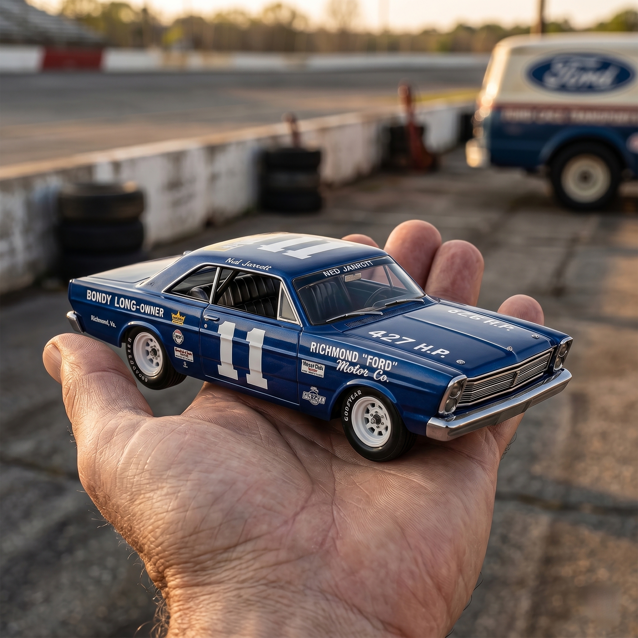 Heritage Racing Legend Collector Model